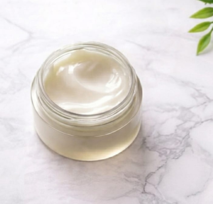 CRÈME DE JOUR POUR LE VISAGE